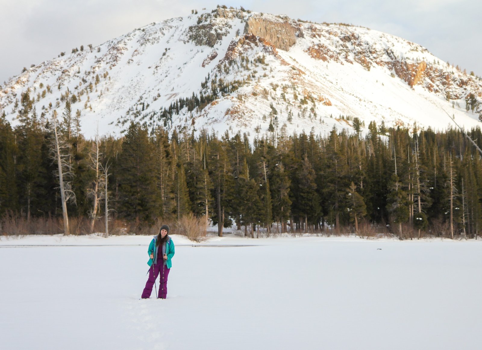 woman ready to climb up the Mammoth Lakes 2