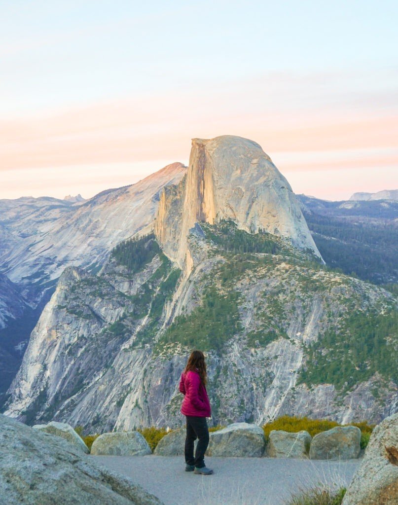 glacier point in yosemit overlooking half dome